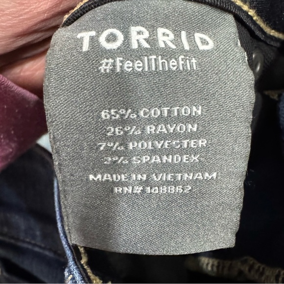 Torrid Bombshell High-Rise Straight Jean - Picture 7 of 10